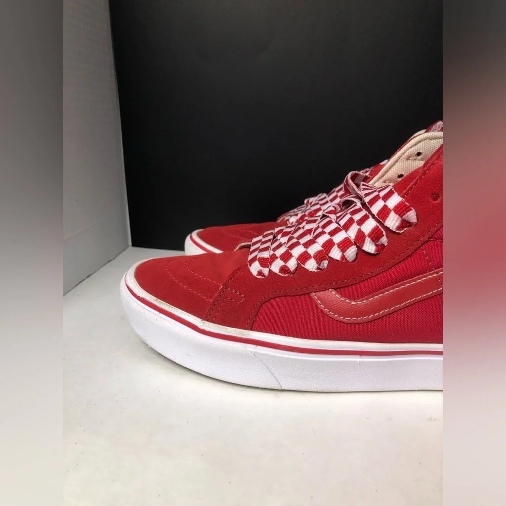🍄Vans Red High-Tops with Checkered Laces🍄